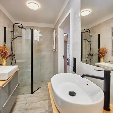 Golden Hour Apartments- Bohaterow Wrzesnia 101 Appartamento